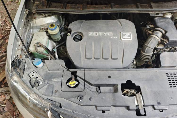 Used Zotye Z300 2013 1.6L Automatic Luxury Model Engine Bay Right