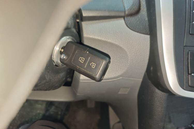 Used Zotye Z300 2013 1.6L Automatic Luxury Model Vehicle Key