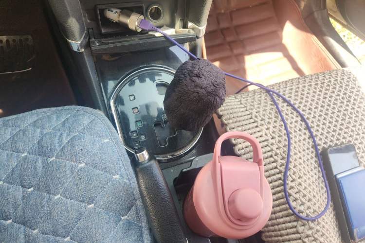 Used Zotye Z300 2013 1.6L Automatic Elite Model Gear Lever