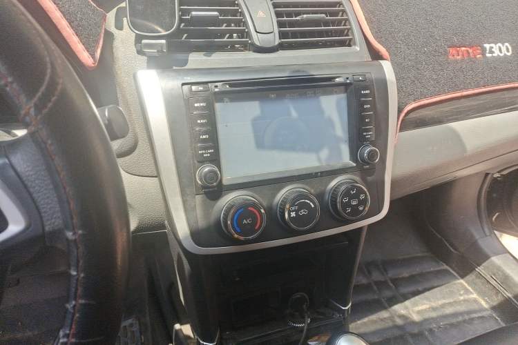 Used Zotye Z300 2014 1.5L Value Edition Manual Elite Model Audio And AC Panel