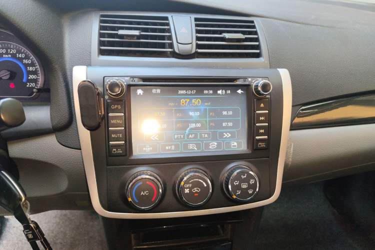 Used Zotye Z300 2014 1.5L Value Edition Manual Elite Model Audio And AC Panel