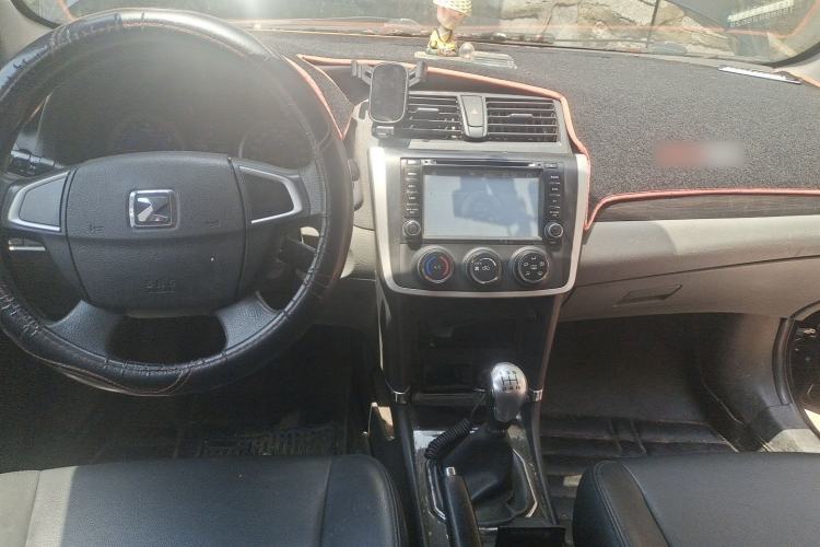 Used Zotye Z300 2014 1.5L Value Edition Manual Elite Model Center Console