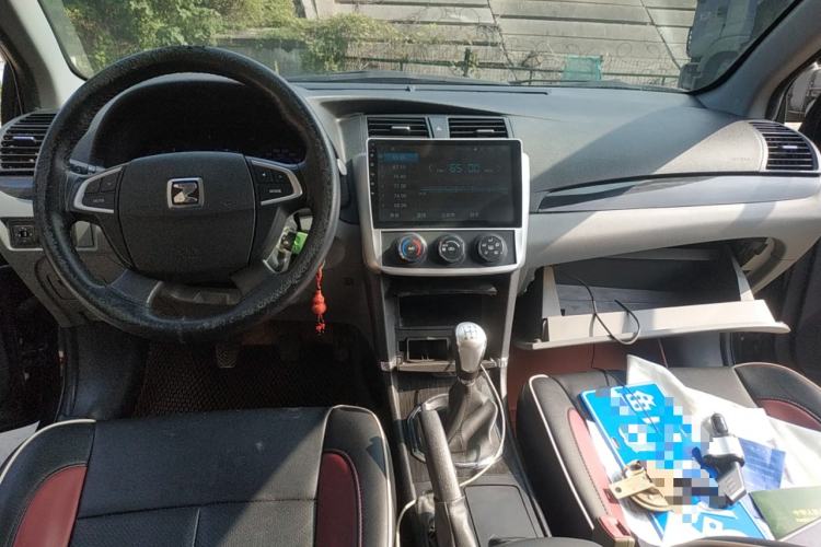 Used Zotye Z300 2014 New Vision 1.5L Manual Luxury Model Center Console