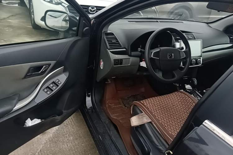 Used Zotye Z300 2014 1.6L Drive-Value Edition Automatic Elite Model Driver Seat