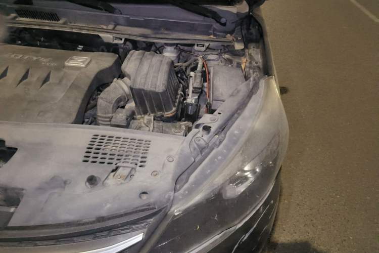 Used Zotye Z300 2014 New Vision 1.5L Manual Luxury Model Engine Bay Left