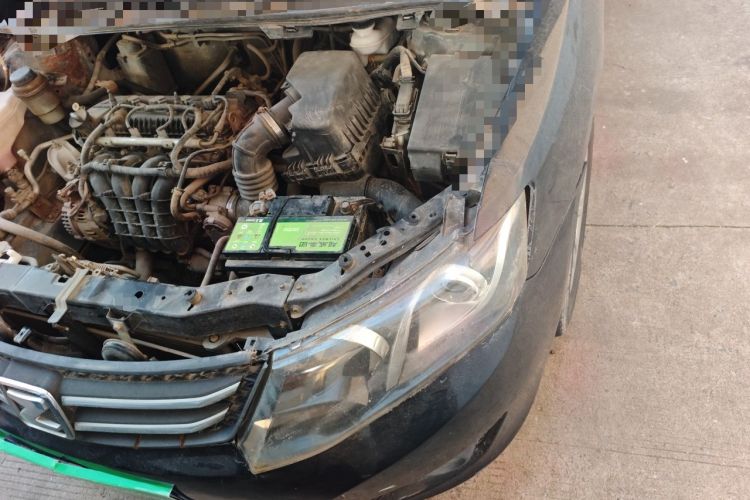 Used Zotye Z300 2014 1.5L Value Edition Manual Elite Model Engine Bay Left