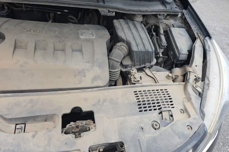 Used Zotye Z300 2014 New Vision 1.5L Manual Luxury Model Engine Bay Left