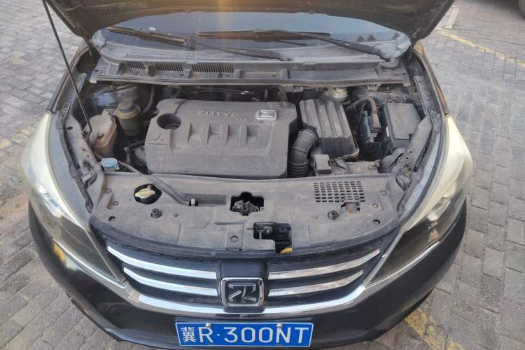 Used Zotye Z300 2014 New Vision 1.5L Manual Luxury Model Engine Bay