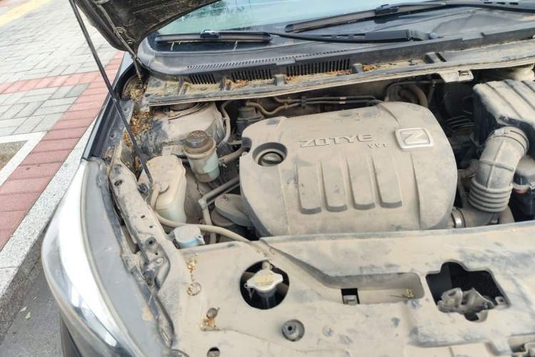 Used Zotye Z300 2014 New Vision 1.5L Manual Luxury Model Engine Bay Right