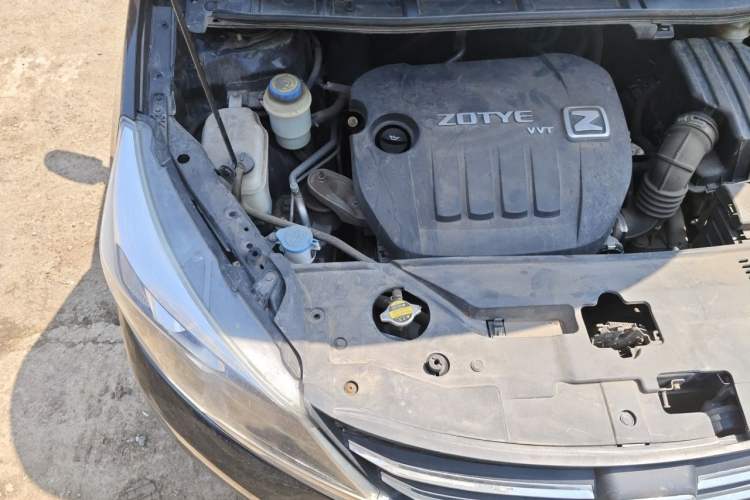 Used Zotye Z300 2014 New Vision 1.5L Manual Luxury Model Engine Bay Right
