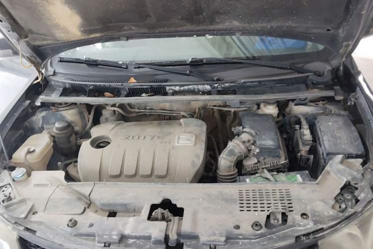 Used Zotye Z300 2014 1.5L Value Edition Manual Elite Model Engine Bay