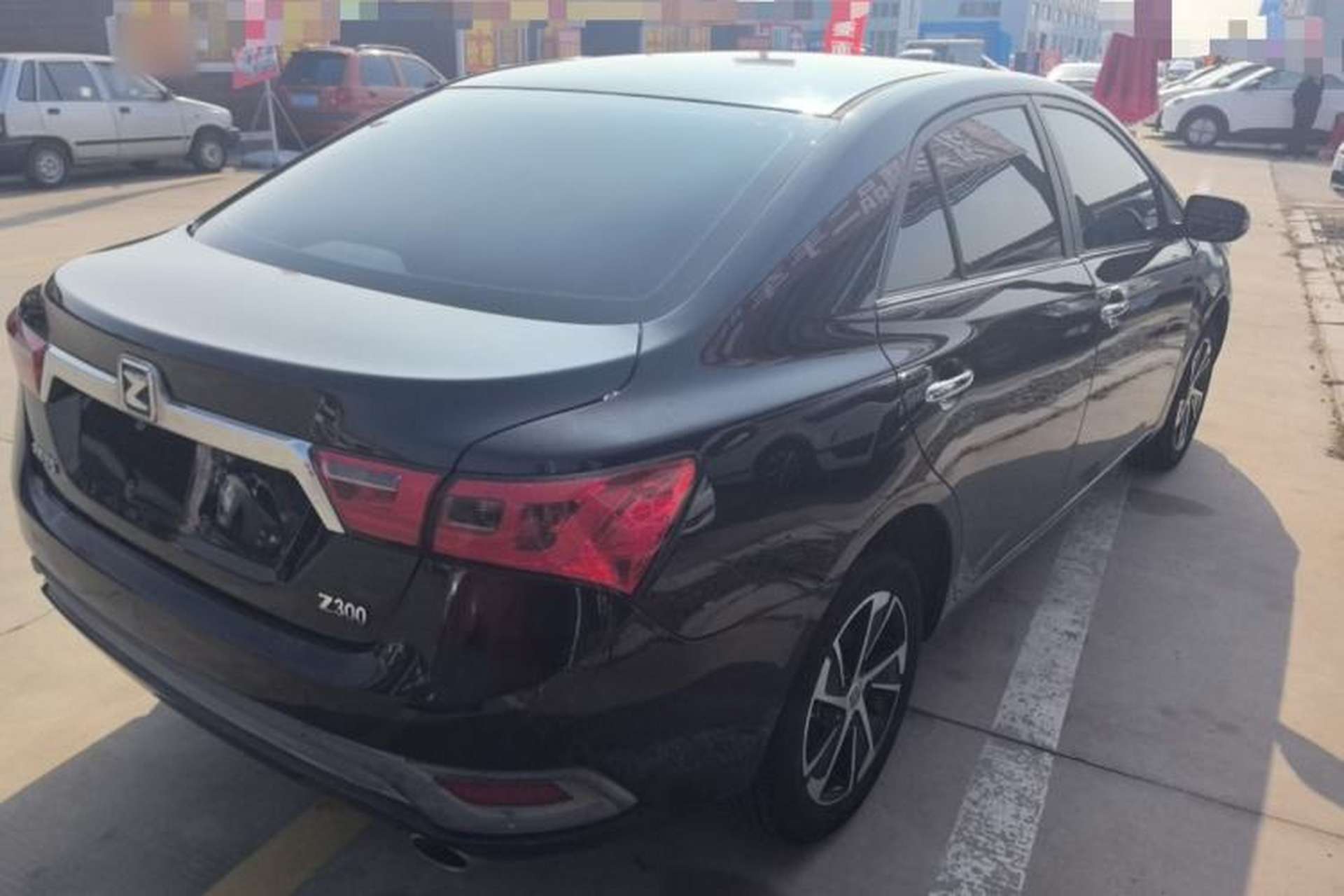 Used Zotye Z300 2014 New Vision 1.5L Manual Luxury Model Exterior 3