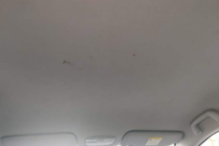 Used Zotye Z300 2014 1.5L Urban Edition Manual Luxury Model Headliner