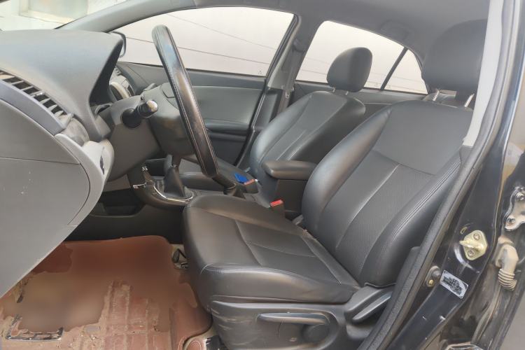 Used Zotye Z300 2014 1.5L Urban Edition Manual Luxury Model Left Front Seat