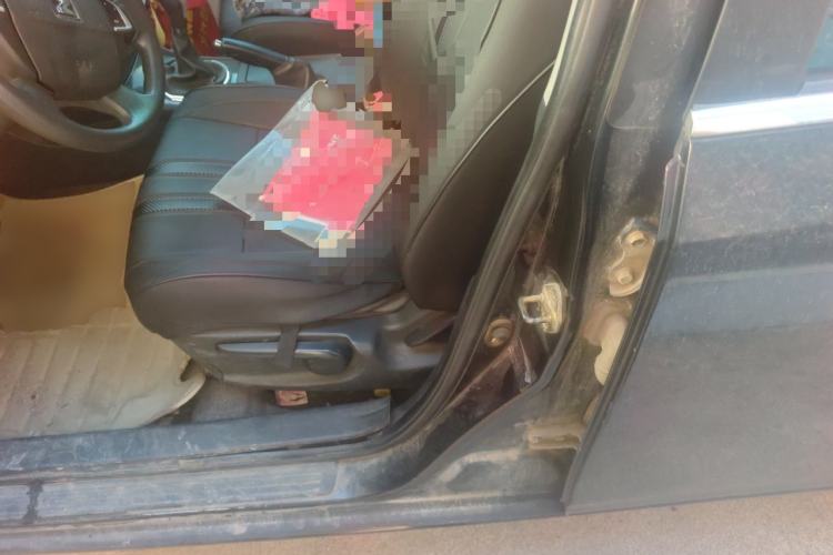 Used Zotye Z300 2014 1.5L Value Edition Manual Elite Model Left Front Seat