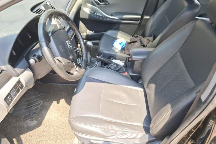 Used Zotye Z300 2014 New Vision 1.5L Manual Luxury Model Left Front Seat