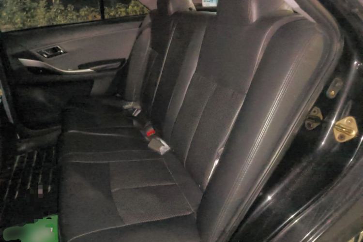 Used Zotye Z300 2014 New Vision 1.5L Manual Luxury Model Left Rear Seat