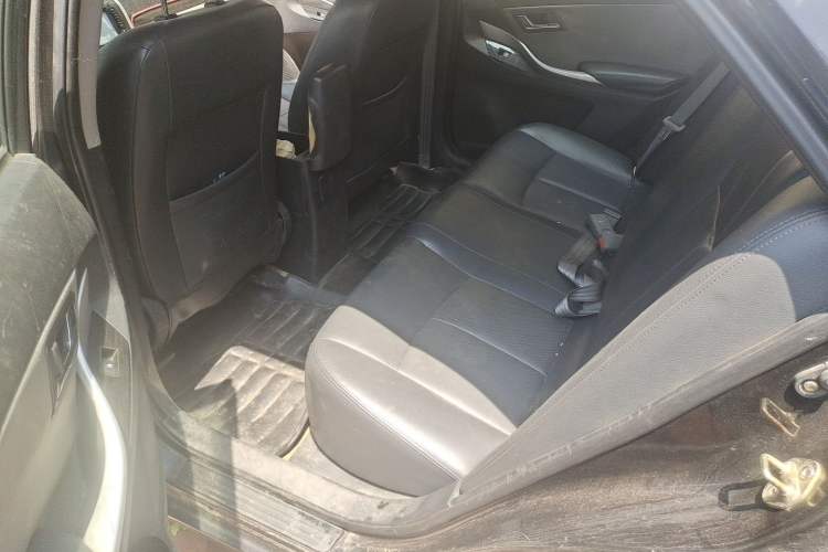 Used Zotye Z300 2014 1.5L Value Edition Manual Elite Model Left Rear Seat