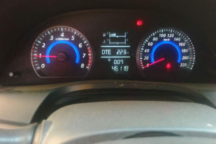 Used Zotye Z300 2014 1.5L Value Edition Manual Elite Model Odometer Close Up