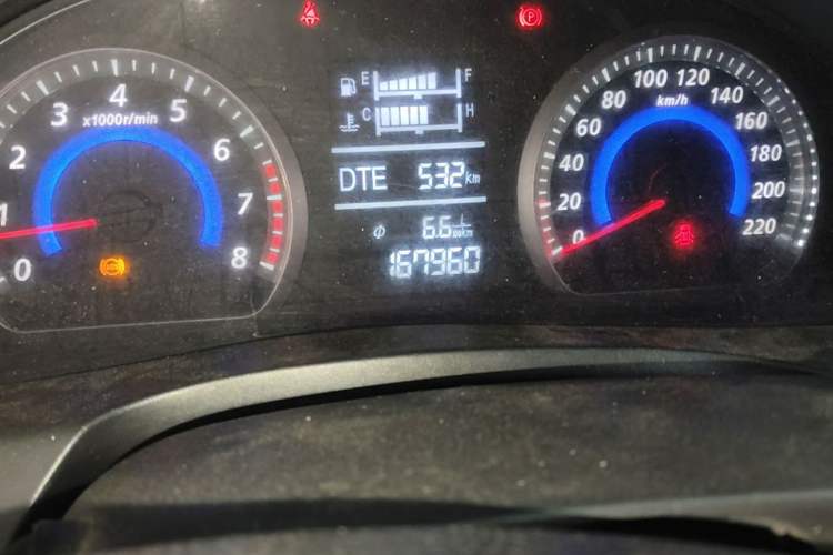 Used Zotye Z300 2014 1.5L Value Edition Manual Elite Model Odometer Close Up