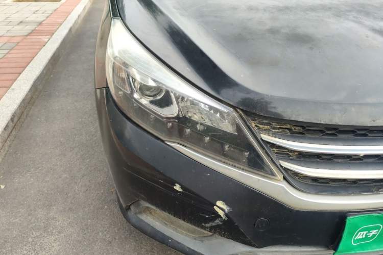Used Zotye Z300 2014 New Vision 1.5L Manual Luxury Model Right Front Headlight