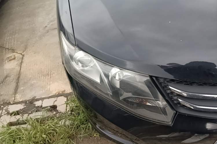 Used Zotye Z300 2014 1.6L Drive-Value Edition Automatic Elite Model Right Front Headlight