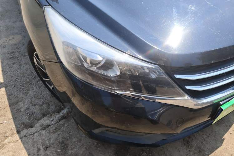 Used Zotye Z300 2014 New Vision 1.5L Manual Luxury Model Right Front Headlight