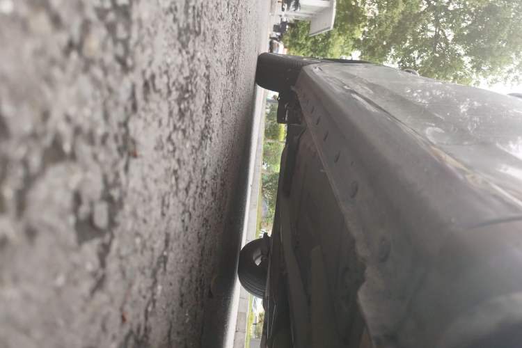 Used Zotye Z300 2014 1.5L Urban Edition Manual Luxury Model Right Side Sill