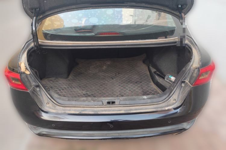 Used Zotye Z300 2014 1.5L Urban Edition Manual Luxury Model Trunk