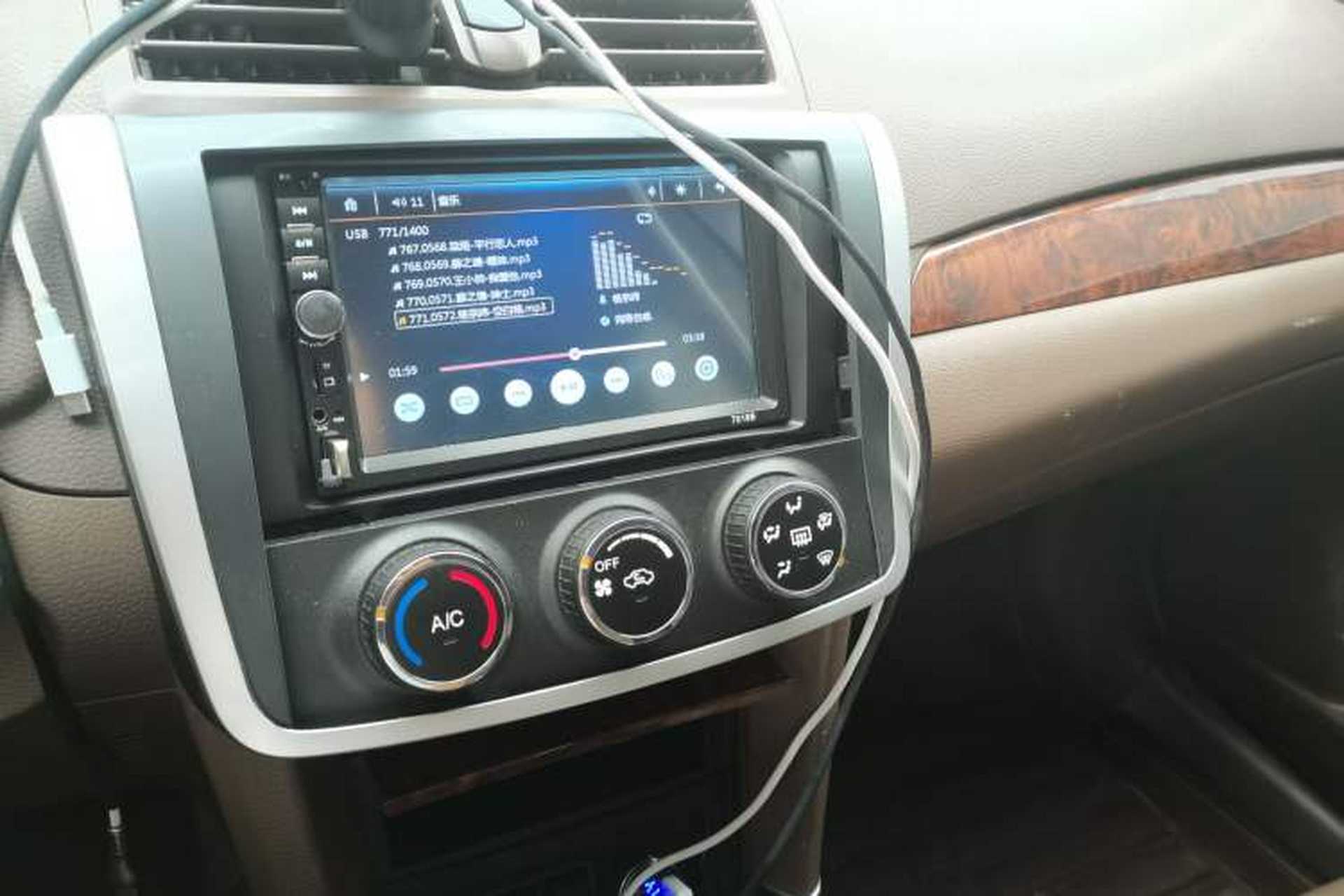 Used Zotye Z300 2014 1.5L Urban Edition Manual Luxury Model Audio And AC Panel