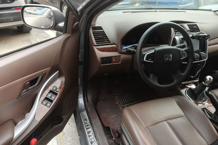 Used Zotye Z300 2014 1.5L Urban Edition Manual Luxury Model Driver Seat