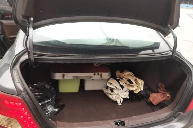 Used Zotye Z300 2014 1.5L Urban Edition Manual Luxury Model Trunk