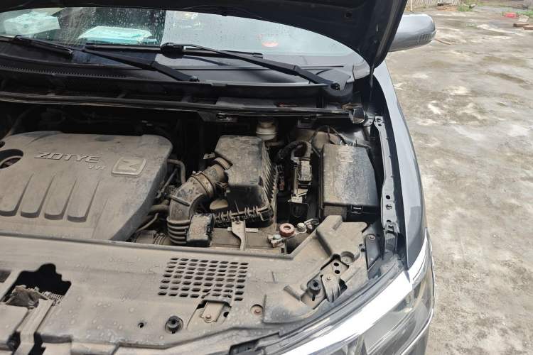 Used Zotye Z300 2014 1.5L Value Edition Manual Elite Model Engine Bay Left