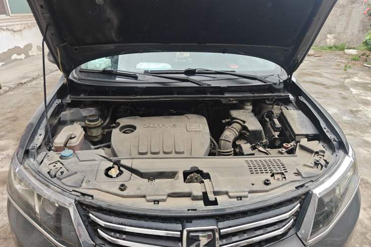 Used Zotye Z300 2014 1.5L Value Edition Manual Elite Model Engine Bay