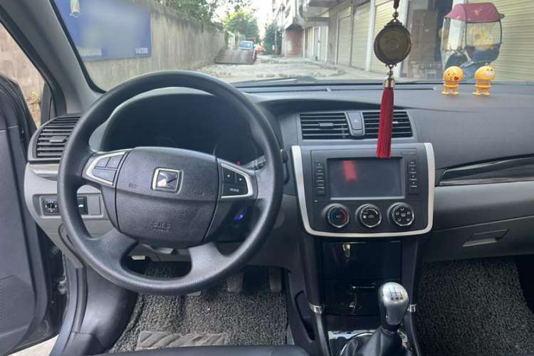 Used Zotye Z300 2014 1.5L Urban Edition Manual Luxury Model Interior 1