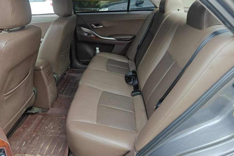 Used Zotye Z300 2014 1.5L Urban Edition Manual Luxury Model Left Rear Seat