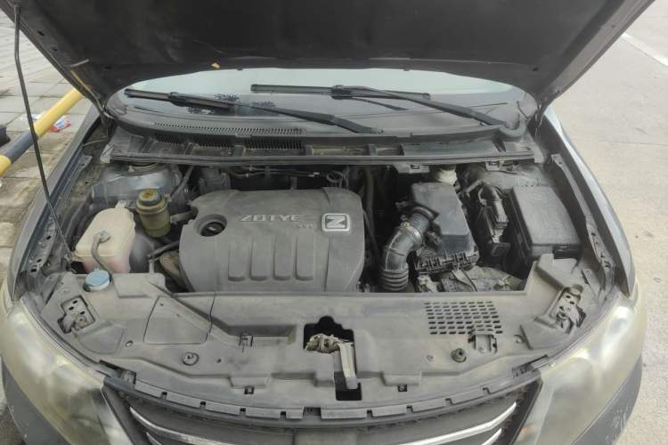Used Zotye Z300 2014 1.5L Urban Edition Manual Luxury Model Engine Bay