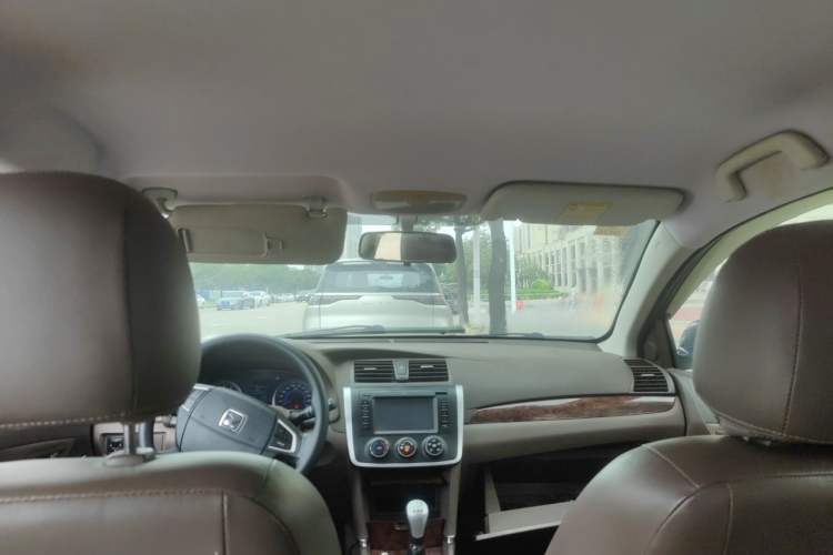 Used Zotye Z300 2014 1.5L Urban Edition Manual Luxury Model Headliner