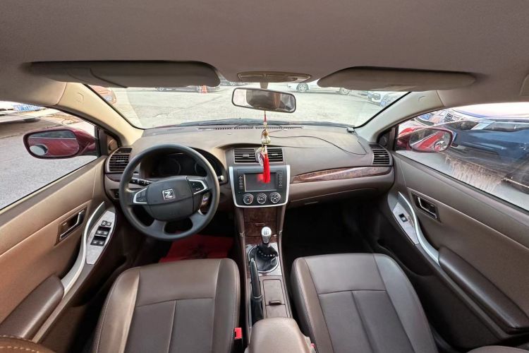 Used Zotye Z300 2014 1.5L Urban Edition Manual Luxury Model Center Console