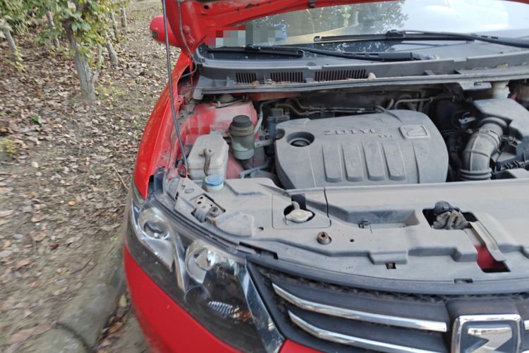 Used Zotye Z300 2014 1.5L Value Edition Manual Elite Model Engine Bay Right