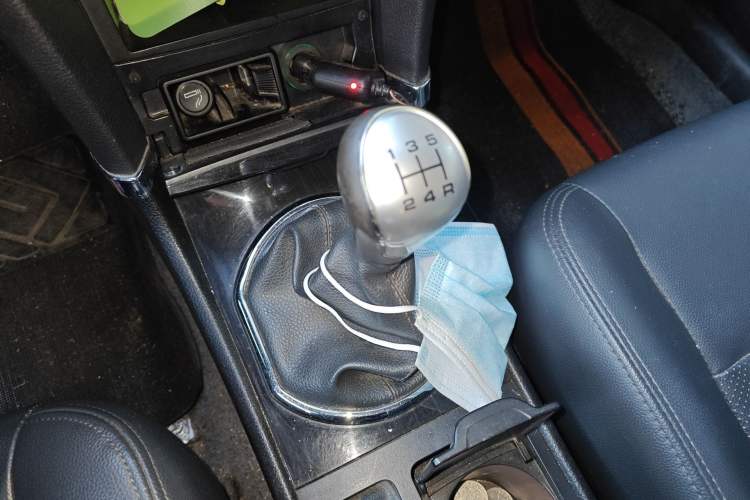 Used Zotye Z300 2014 1.5L Value Edition Manual Elite Model Gear Lever