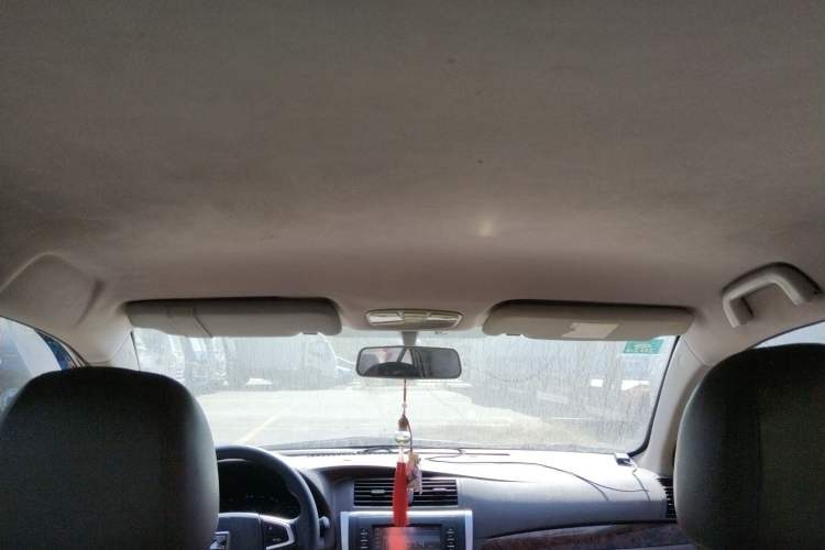 Used Zotye Z300 2014 1.5L Urban Edition Manual Luxury Model Headliner