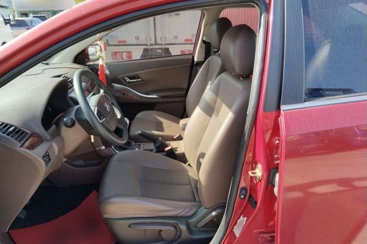 Used Zotye Z300 2014 1.5L Urban Edition Manual Luxury Model Left Front Seat