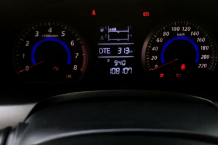 Used Zotye Z300 2014 1.5L Urban Edition Manual Deluxe Trim Odometer Close Up