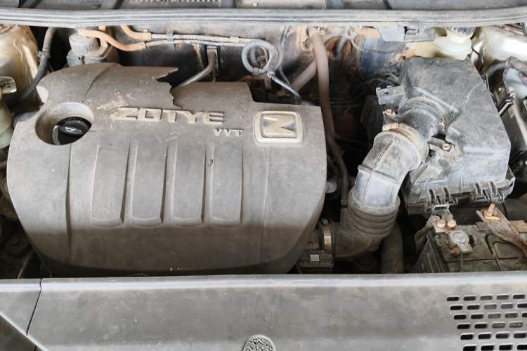 Used Zotye Z300 2014 1.5L Urban Edition Manual Luxury Model Engine Bay