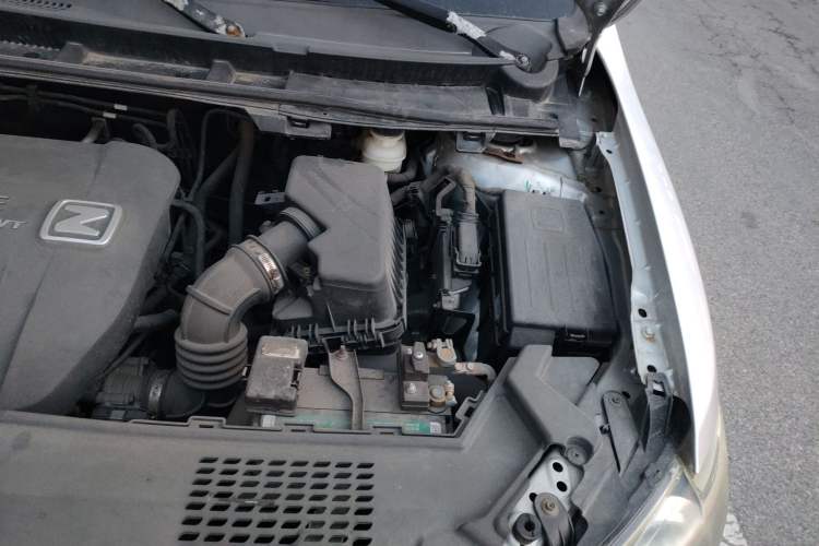 Used Zotye Z300 2014 1.5L Value Edition Manual Elite Model Engine Bay Left