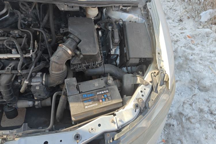 Used Zotye Z300 2014 1.5L Urban Edition Manual Luxury Model Engine Bay Left