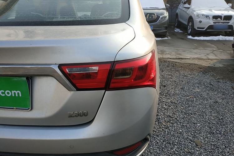 Used Zotye Z300 2014 New Vision 1.5L Manual Luxury Model Exterior 2