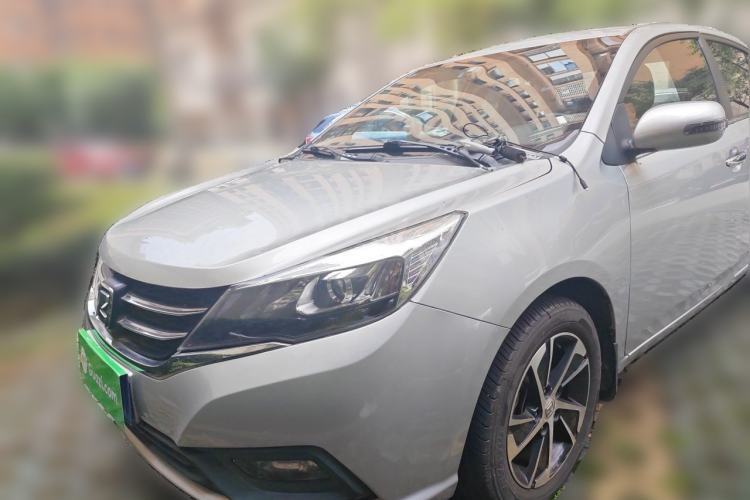 Ojetý Zotye Z300 2014 New Vision 1.5L Manual Luxury Model Guazi used car, China used car export, Used car for sale, Used  cars, Cheapest cars for sale