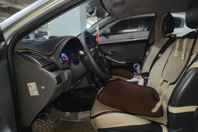 Used Zotye Z300 2014 1.5L Value Edition Manual Elite Model Left Front Seat